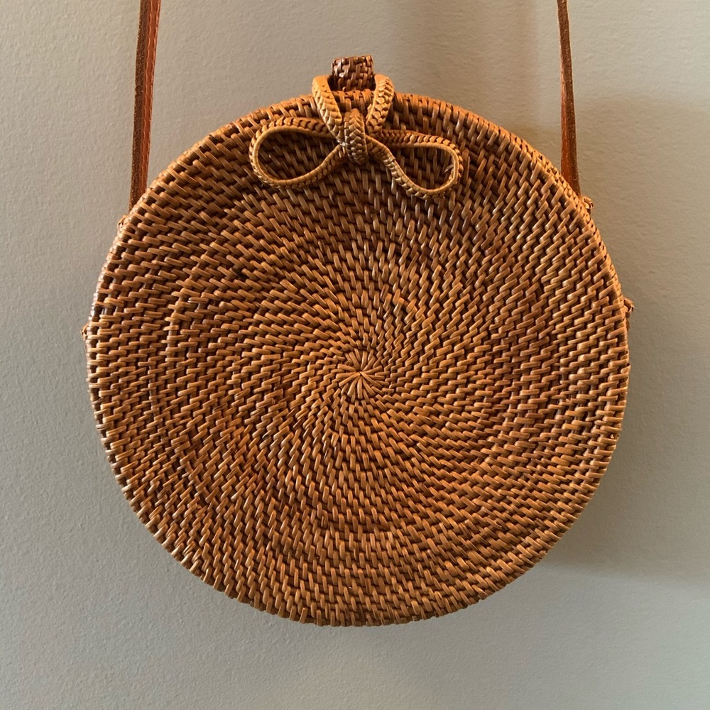 Handmade Round Rattan Bag - Picture 2 of 5